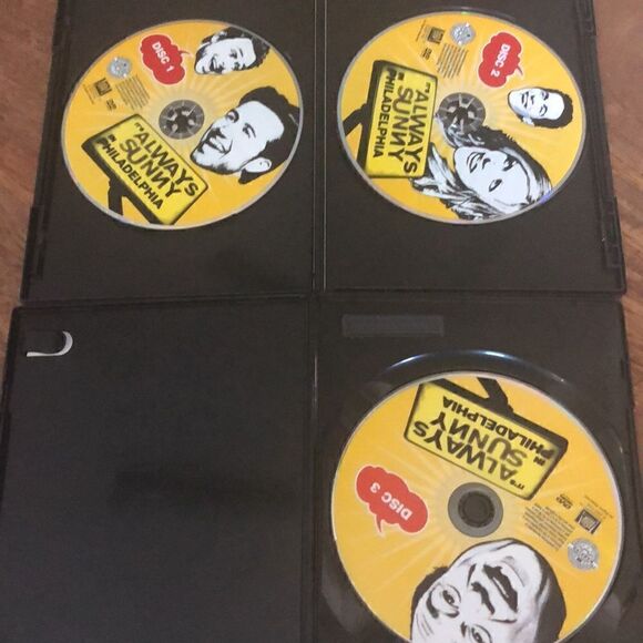 Its Always Sunny in Philadelphia Season 1 & 2 - Picture 4 of 4